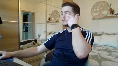 Snapshot of syl092 chatting on 01-17-25, 03:00 syl092 online show from 01-17-25, 03:00