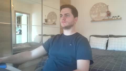 Snapshot of syl092 chatting on 02-03-25, 02:13 syl092 online show from 02-03-25, 02:13