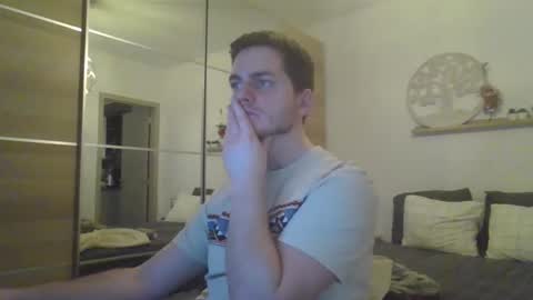 Snapshot of syl092 chatting on 02-04-25, 06:38 syl092 online show from 02-04-25, 06:38