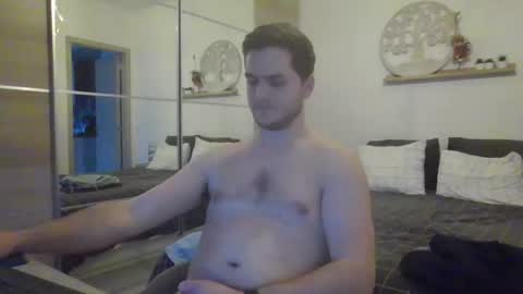 Snapshot of syl092 chatting on 02-10-25, 04:36 syl092 online show from 02-10-25, 04:36