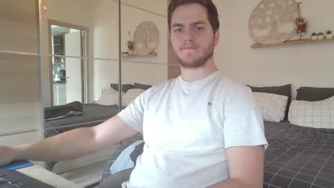 Snapshot of syl092 chatting on 02-20-25, 10:59 syl092 online show from 02-20-25, 10:59