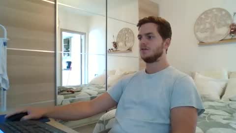 Snapshot of syl092 chatting on 09-14-25, 12:04 syl092 online show from 09-14-25, 12:04