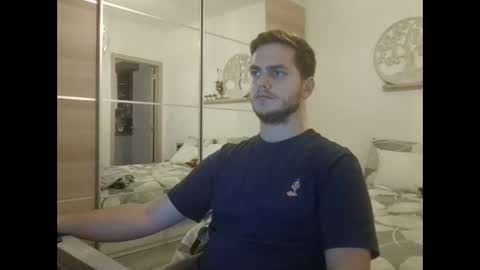 Snapshot of syl092 chatting on 10-14-25, 05:03 syl092 online show from 10-14-25, 05:03