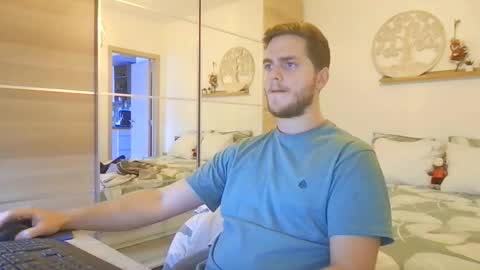 Snapshot of syl092 chatting on 10-23-25, 03:00 syl092 online show from 10-23-25, 03:00