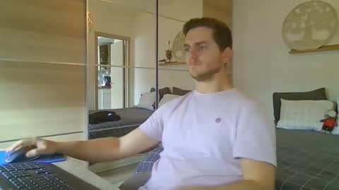 Snapshot of syl092 chatting on 11-06-25, 01:23 syl092 online show from 11-06-25, 01:23