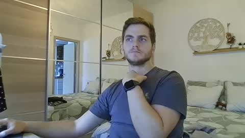 Snapshot of syl092 chatting on 11-10-25, 02:05 syl092 online show from 11-10-25, 02:05