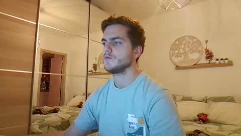 Snapshot of syl092 chatting on 11-18-25, 06:12 syl092 online show from 11-18-25, 06:12