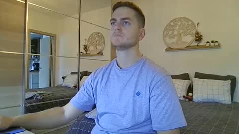 Snapshot of syl092 chatting on 11-28-25, 08:50 syl092 online show from 11-28-25, 08:50