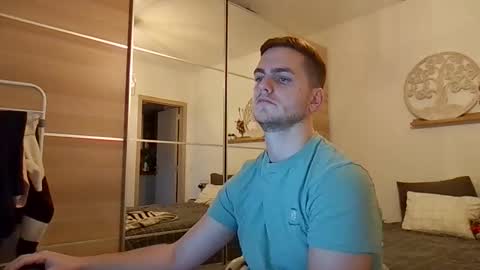 Snapshot of syl092 chatting on 12-02-25, 05:08 syl092 online show from 12-02-25, 05:08