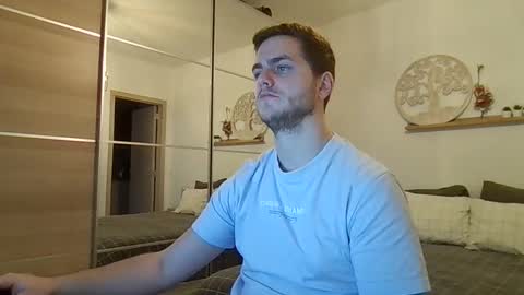 Snapshot of syl092 chatting on 01-10-26, 04:09 syl092 online show from 01-10-26, 04:09