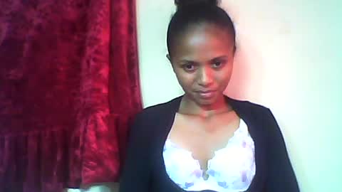 Snapshot of sylvaniah01 chatting on 05-20-26, 07:03 sylvaniah01 online show from 05-20-26, 07:03