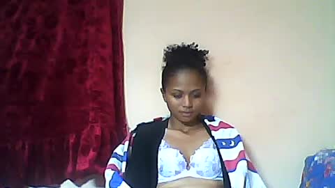 Snapshot of sylvaniah01 chatting on 05-27-26, 03:03 sylvaniah01 online show from 05-27-26, 03:03