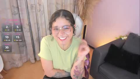 Snapshot of sylvara_bx chatting on 05-08-26, 11:48 online show from 05-08-26, 11:48