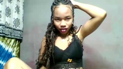 Snapshot of sylviette chatting on 05-23-26, 11:58 Sylviette online show from 05-23-26, 11:58