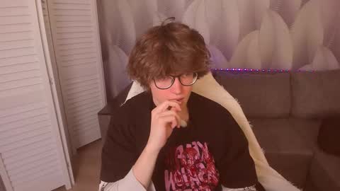 Snapshot of syndydels chatting on 02-11-26, 03:28 syndydels online show from 02-11-26, 03:28