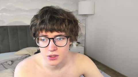 Snapshot of syndydels chatting on 03-04-26, 12:11 syndydels online show from 03-04-26, 12:11