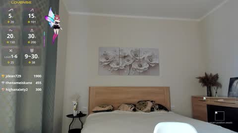 Mila online show from 09-10-25, 08:36