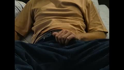 Snapshot of t0m4 chatting on 09-09-25, 10:53 Tom online show from 09-09-25, 10:53