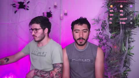 Snapshot of t0ny_wylie chatting on 10-22-25, 09:14 t0ny_wylie online show from 10-22-25, 09:14