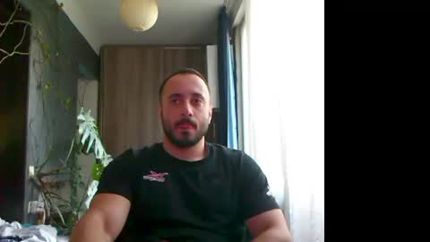 Snapshot of t_huracane chatting on 04-27-26, 03:43 Huracane online show from 04-27-26, 03:43