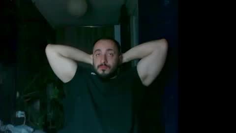 Snapshot of t_huracane chatting on 05-01-26, 04:22 Huracane online show from 05-01-26, 04:22