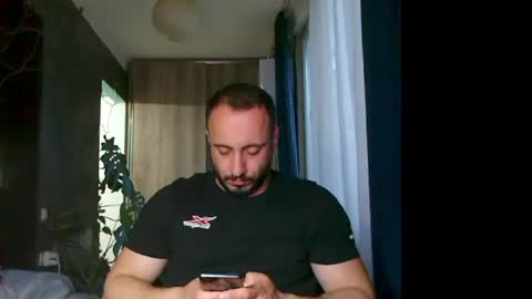 Snapshot of t_huracane chatting on 05-03-26, 03:40 Huracane online show from 05-03-26, 03:40