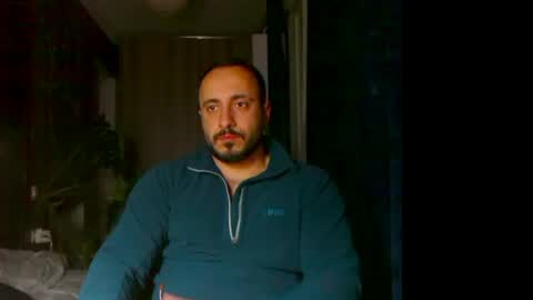 Snapshot of t_huracane chatting on 05-05-26, 04:48 Huracane online show from 05-05-26, 04:48