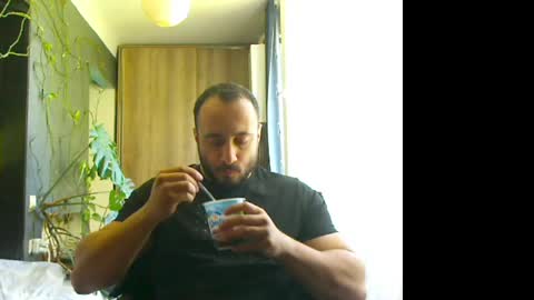 Snapshot of t_huracane chatting on 05-07-26, 07:25 Huracane online show from 05-07-26, 07:25