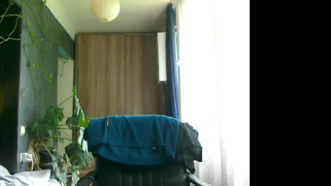 Snapshot of t_huracane chatting on 05-22-26, 09:59 Huracane online show from 05-22-26, 09:59