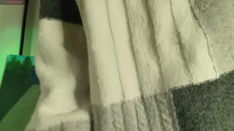 Snapshot of taachick chatting on 03-24-26, 05:01 T A A H I R A online show from 03-24-26, 05:01