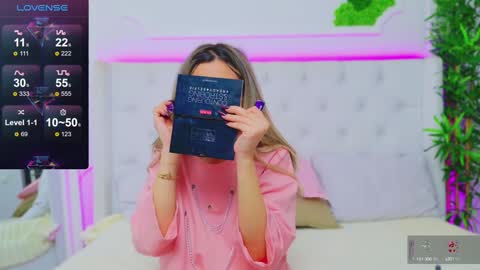 Snapshot of taahiraarabian chatting on 12-12-24, 04:32 Arianna online show from 12-12-24, 04:32