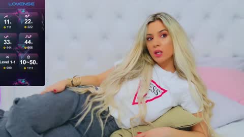 Snapshot of taahiraarabian chatting on 12-29-24, 05:12 Arianna online show from 12-29-24, 05:12