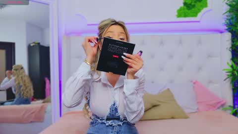 Snapshot of taahiraarabian chatting on 01-16-25, 01:47 Arianna online show from 01-16-25, 01:47