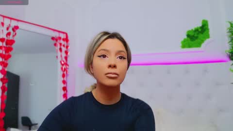 Snapshot of taahiraarabian chatting on 02-28-25, 04:20 Arianna online show from 02-28-25, 04:20