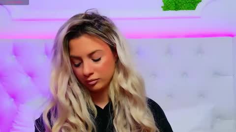 Arianna online show from 11-13-25, 01:43