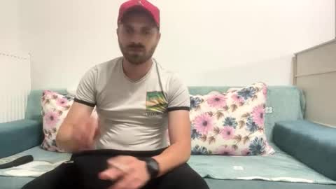 Alice online show from 05-19-26, 06:14