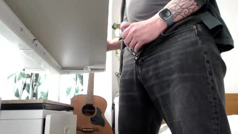 tache154167 online show from 04-14-26, 11:49