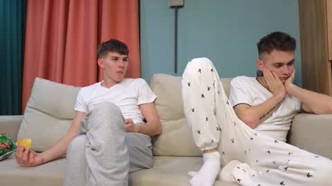 Alex online show from 01-15-26, 04:44