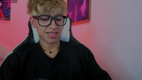 Snapshot of taichi_bluy chatting on 03-24-26, 12:32 taichi online show from 03-24-26, 12:32