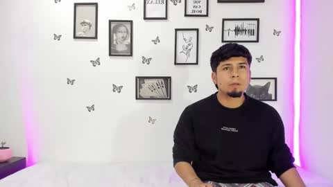 Snapshot of tainy_n_harley chatting on 12-27-24, 08:35 Liam and Juli online show from 12-27-24, 08:35