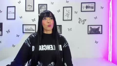 Snapshot of tainy_n_harley chatting on 02-24-25, 07:44 Liam and Juli online show from 02-24-25, 07:44