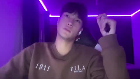 Snapshot of taiob283 chatting on 10-18-25, 07:14 Ben online show from 10-18-25, 07:14