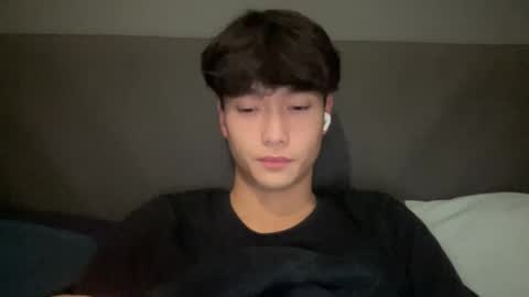 Snapshot of taiob283 chatting on 12-17-25, 05:41 Ben online show from 12-17-25, 05:41