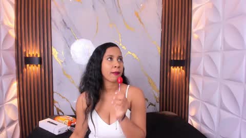 Snapshot of taira_bms chatting on 10-30-25, 04:14 Samantha online show from 10-30-25, 04:14