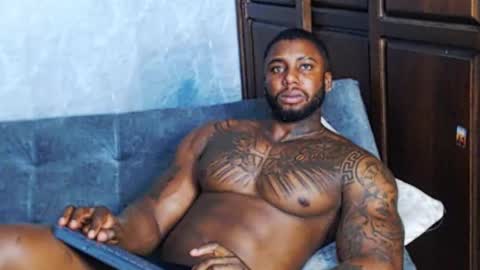 Tairon Tucke online show from 12-24-24, 01:16