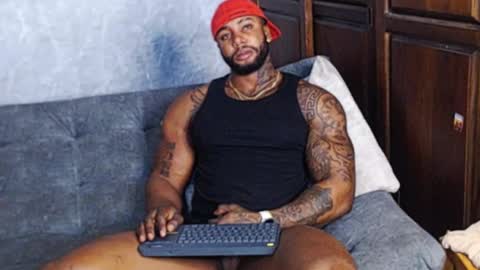 Tairon Tucke online show from 02-03-25, 03:20