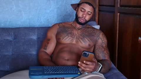 Tairon Tucke online show from 02-09-25, 01:35