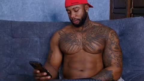 Tairon Tucke online show from 02-19-25, 04:01