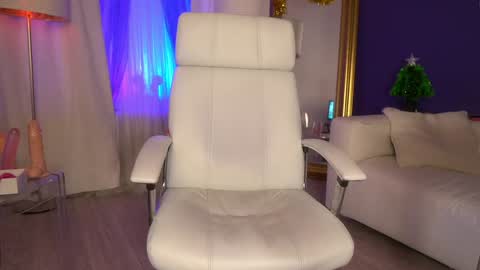 Margo online show from 12-27-24, 10:48