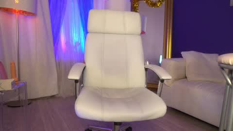 Margo online show from 01-14-25, 12:35